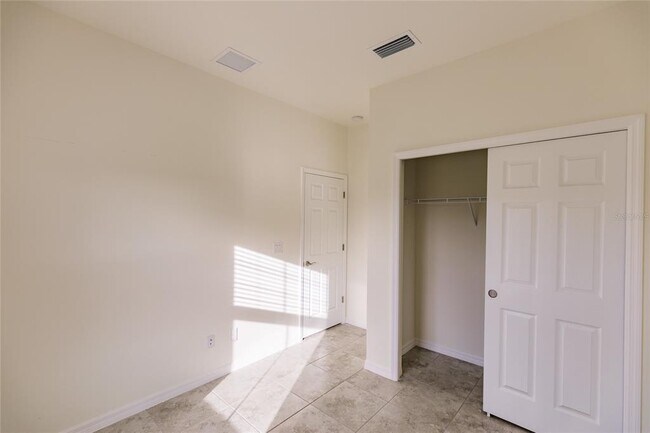 Building Photo - 1174 Navigator Rd