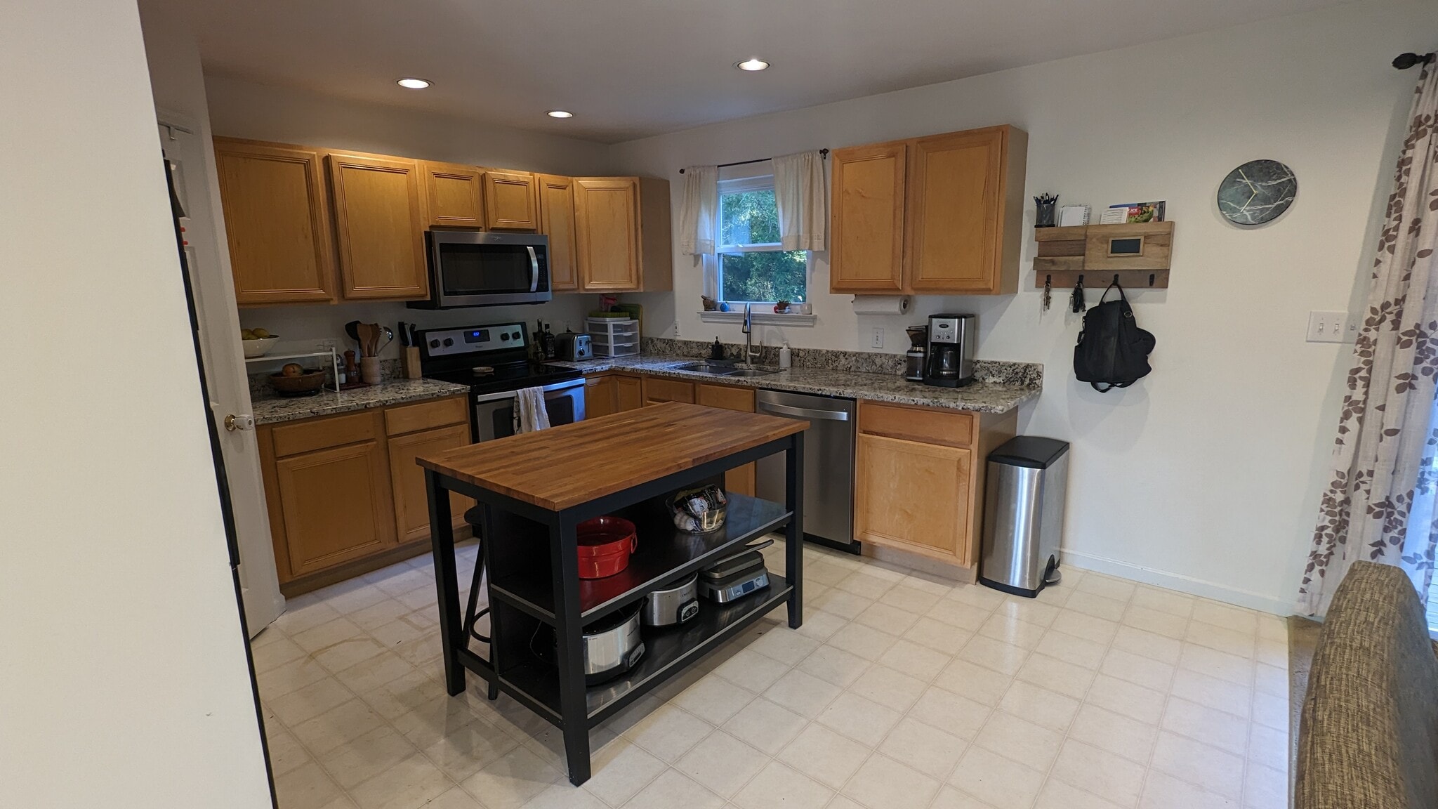 Building Photo - 2562 Creve Coeur Dr