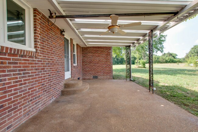 Building Photo - 8830 Manchester Pike