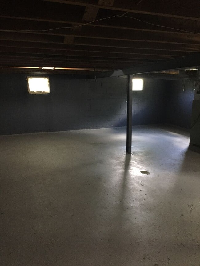 Building Photo - Beautifully Updated 3 Bedroom House! Comin...