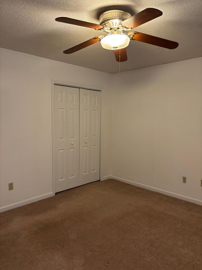 Building Photo - 1460 Crowndale Dr