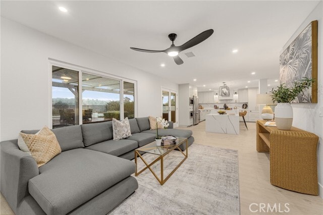 Building Photo - 24362 Via Santa Clara