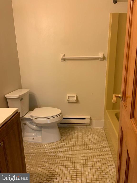 Building Photo - 400 Campbell Cir