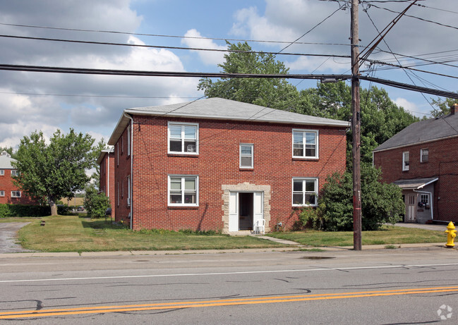 Primary Photo - South Park Plaza Apartments