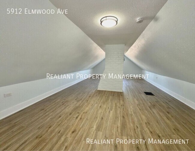 Building Photo - 5912 Elmwood Ave