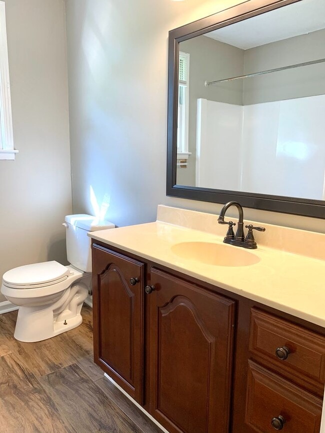 Building Photo - 2425 Pendleton Dr