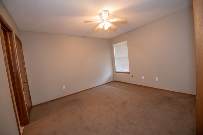 Building Photo - 1390 W Wedington Dr