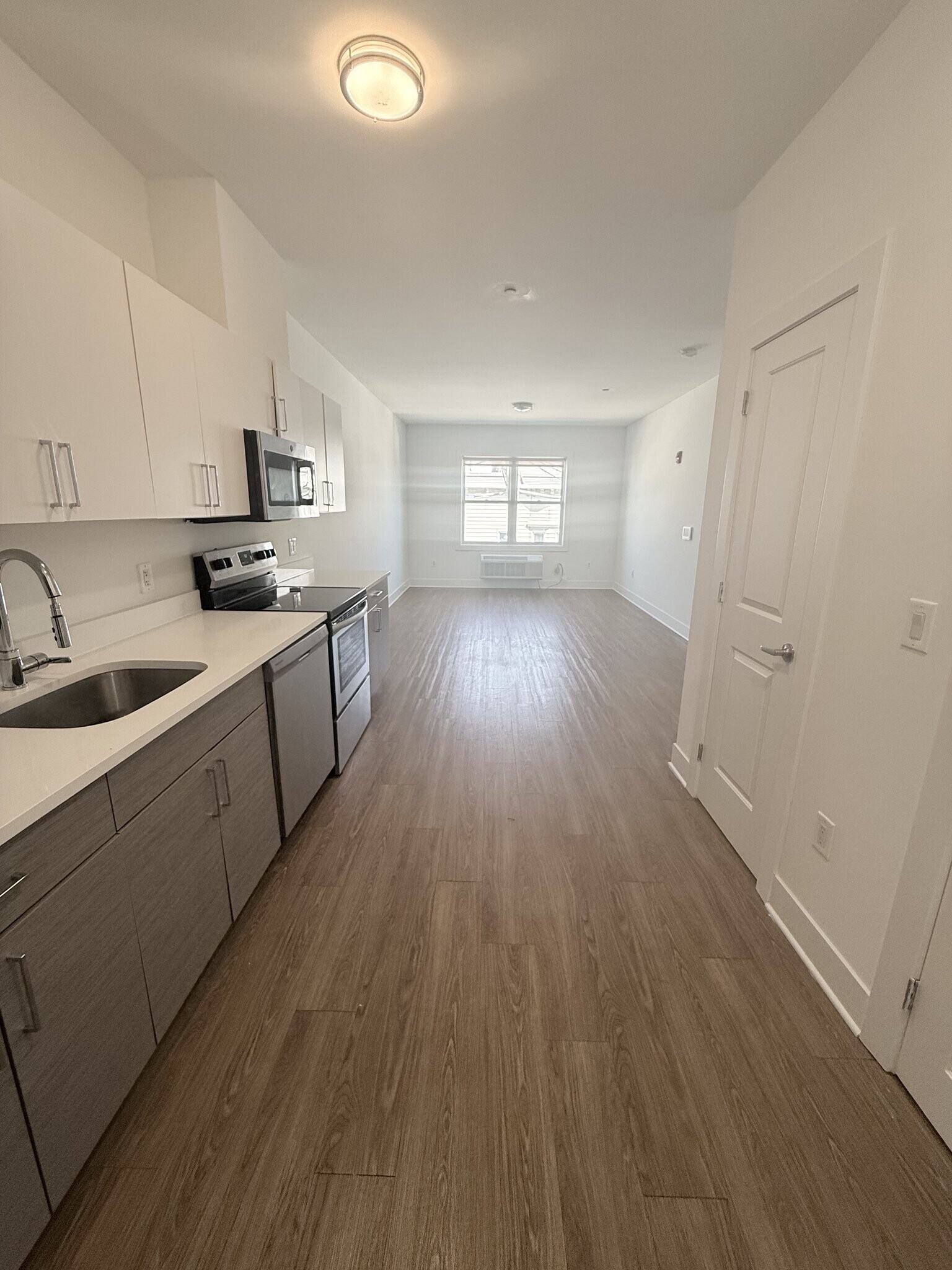 Building Photo - 429 Bergen Ave