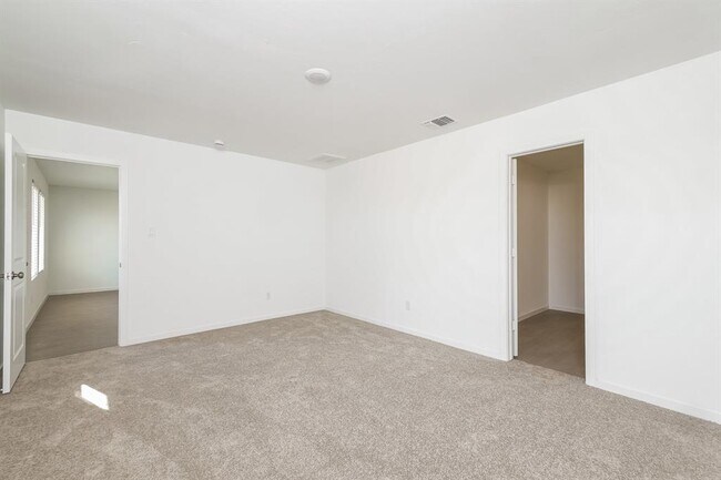 Building Photo - 12516 Huntington Rdg Wy