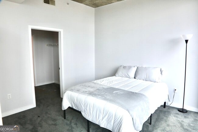 Building Photo - 400 W Peachtree St NW