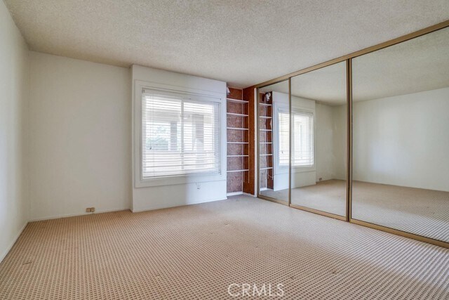 Building Photo - 3200 La Rotonda Dr