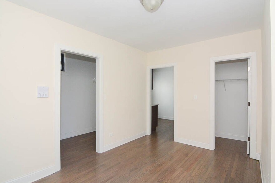 Building Photo - 2641.5 N Spaulding Ave
