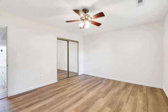 Building Photo - 1512 Oriole Ln