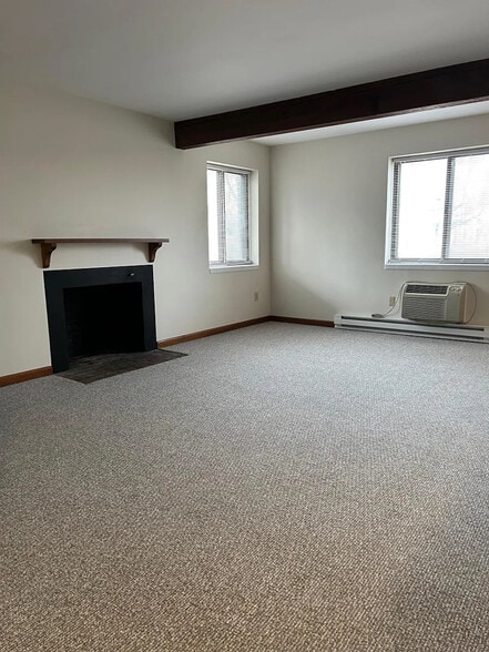 Building Photo - 1 Station St