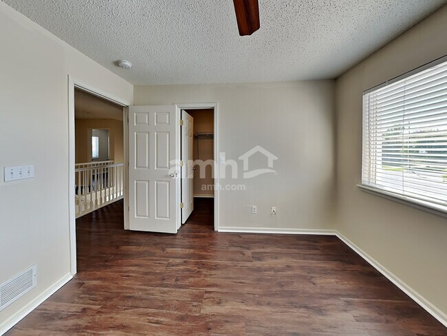 Building Photo - 4060 Orleans St