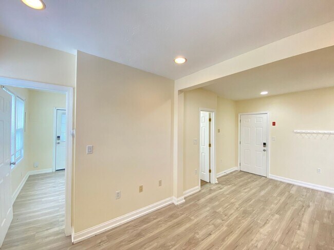 Building Photo - 289 Merrimack St