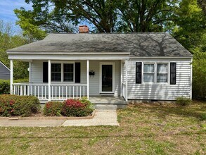 Building Photo - 2 Bedroom Home in Burlington with Hard Surface Flooring & Covered Porch