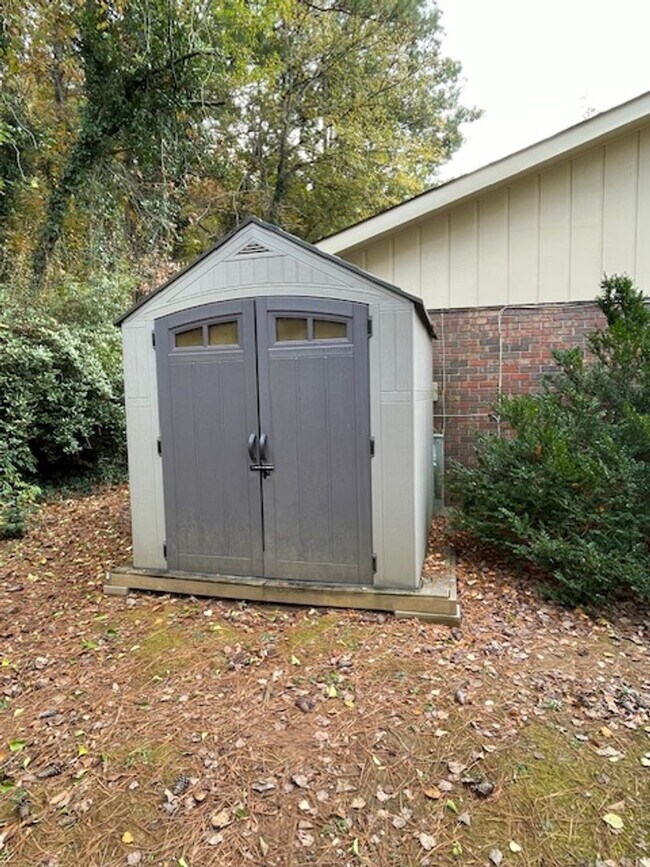 Building Photo - H&amp;H Properties of Floyd