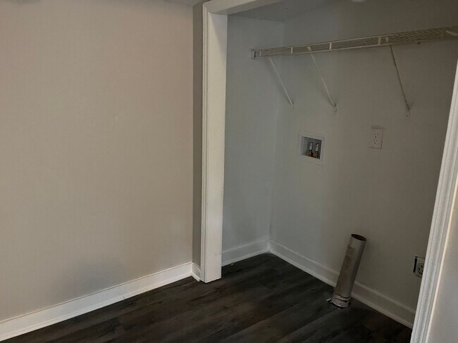 Building Photo - 1319 Cave Spring Rd SW