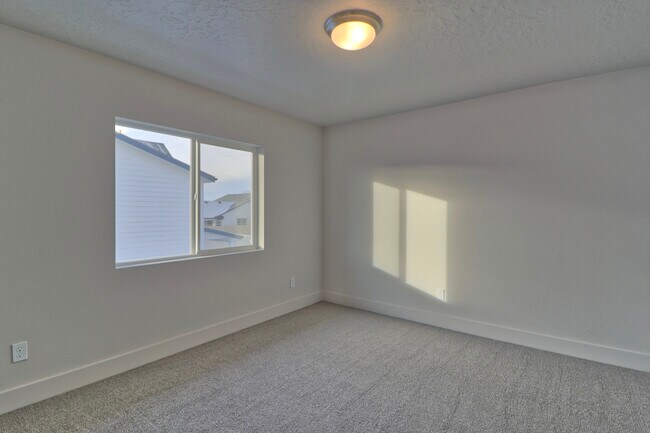 Building Photo - 5397 S Perlite Ave