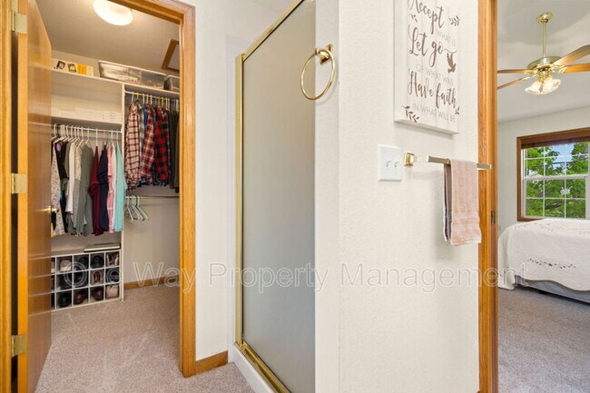 Building Photo - 508 Parkwood Dr