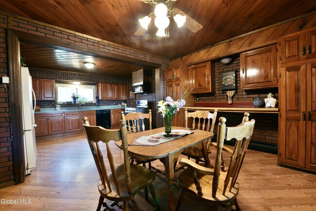 Building Photo - 467 Co Rd 75