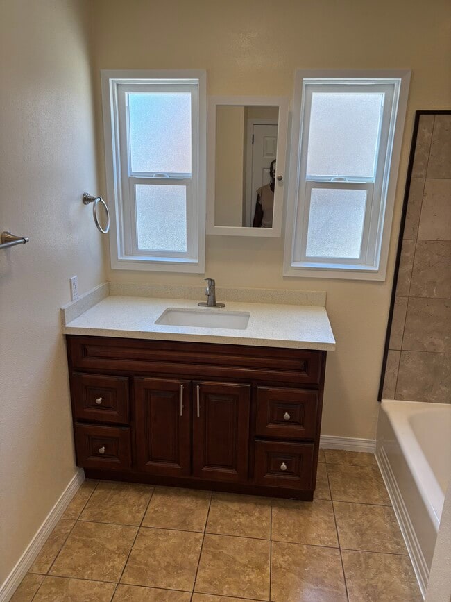 Bathroom - 1510 W 79th St