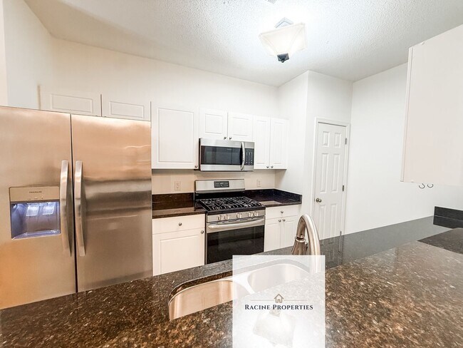 Building Photo - 203 McKenna Cir