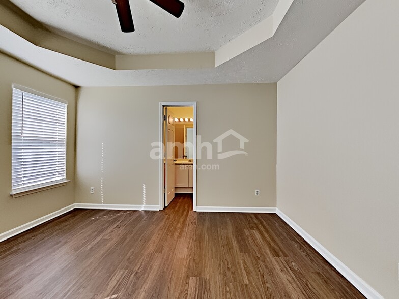 Building Photo - 1633 Jo Ann Dr