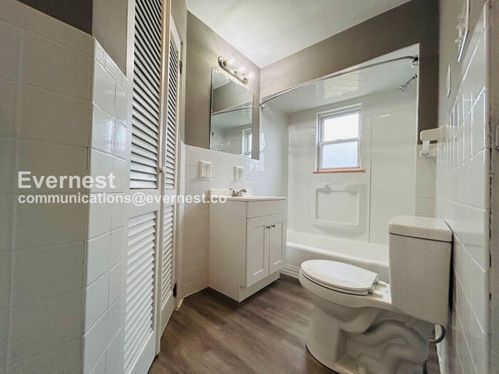 Building Photo - 763 Shaw Ave