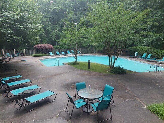 Building Photo - 1003 Dunbar Dr