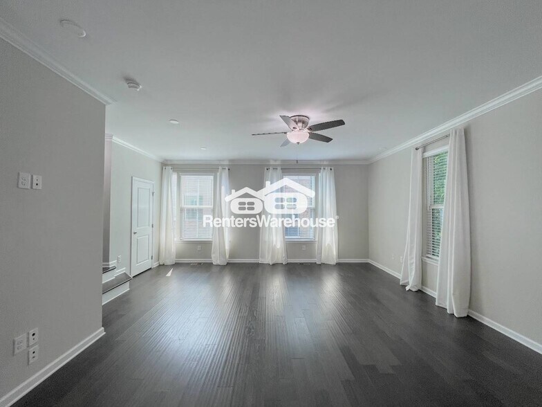 Building Photo - 521 Charles Porteus Ln