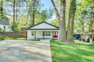 Building Photo - 854 Dodge St S E