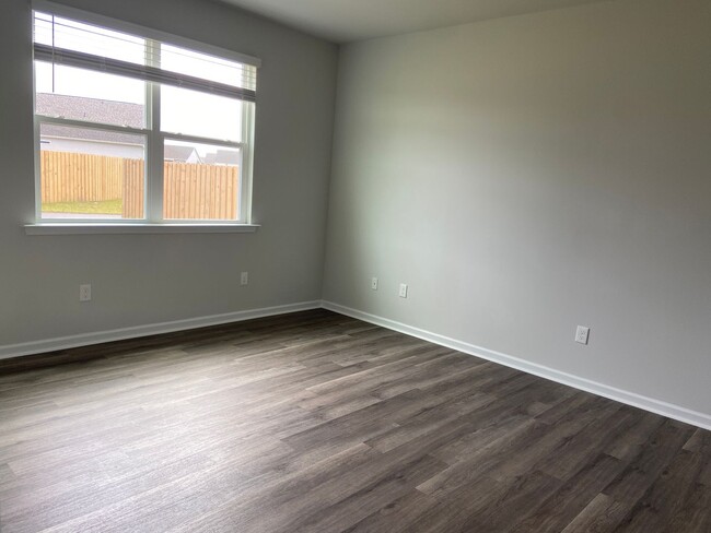 Building Photo - Welcome to your dream home in the heart of...