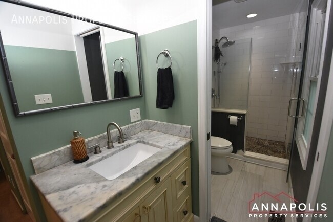 Building Photo - 449 Alfreton Ct