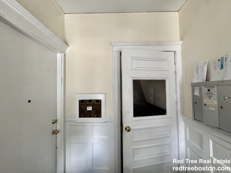 Building Photo - 348 Faneuil St