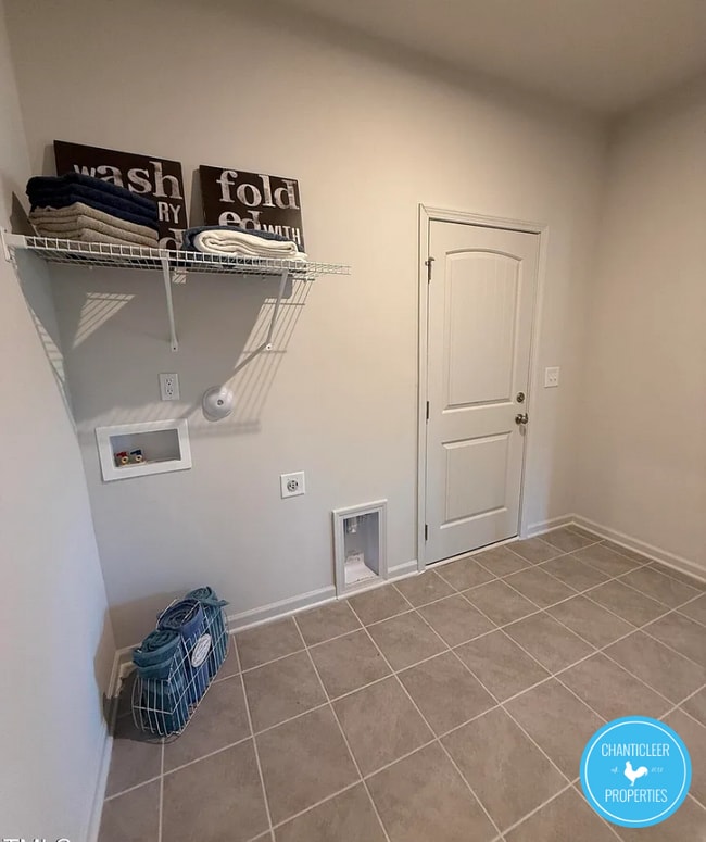 Building Photo - 6762 Hardwick Ln