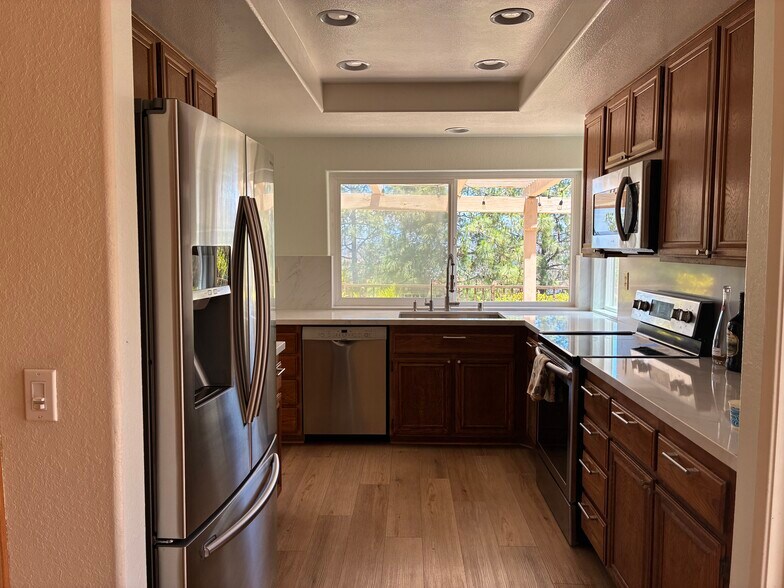Building Photo - 12132 Caddy Row