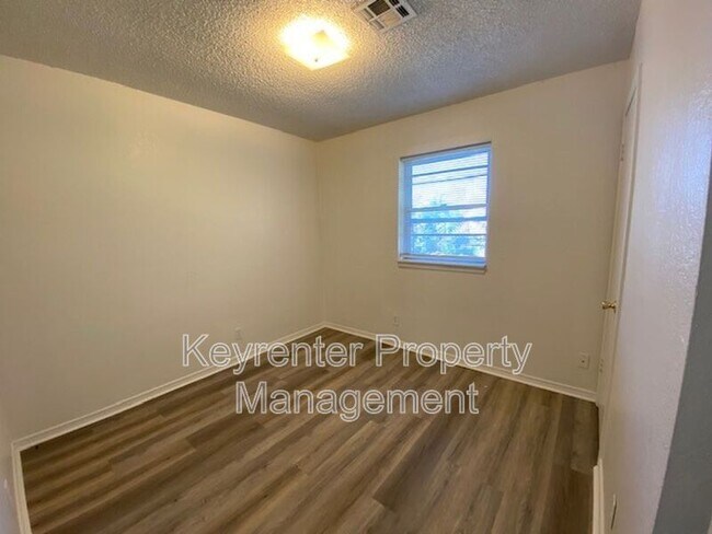 Building Photo - 11417 E 38th St