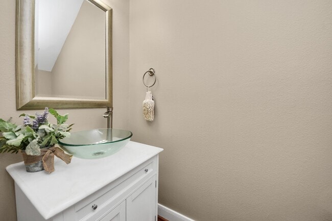 Building Photo - 10342 Solitaire Cir