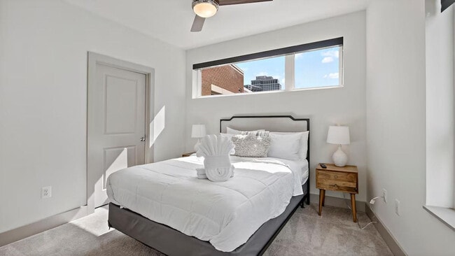 Building Photo - 7370 Montcalm Dr