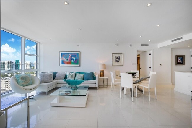 Building Photo - 6801 Collins Ave