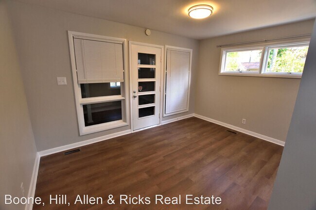 Building Photo - 3 br, 2 bath House - 733 Westwood Drive