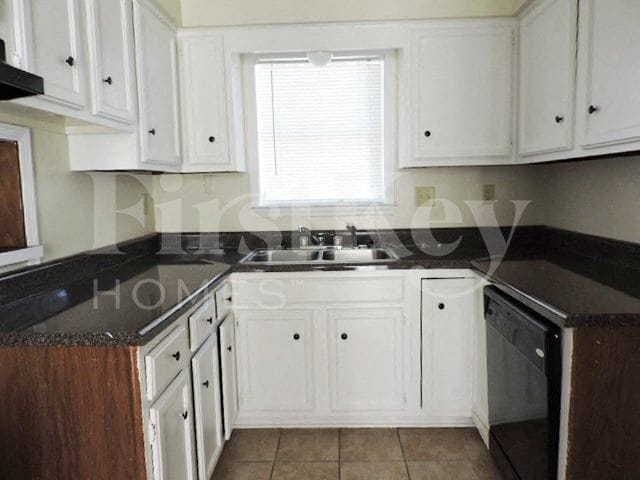 Building Photo - 4571 Blue Willow Rd