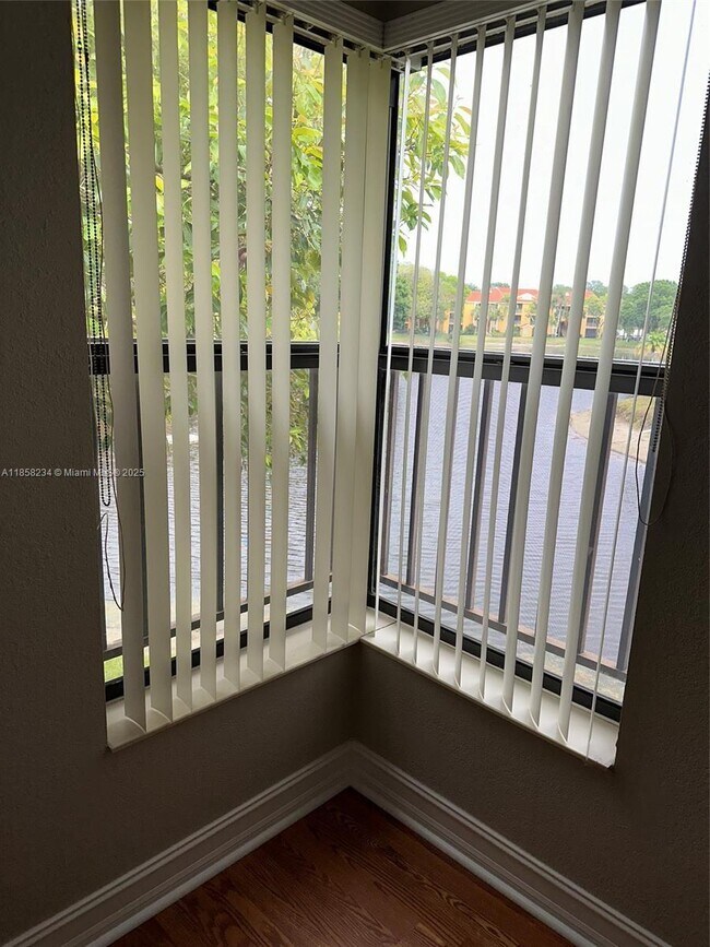 Building Photo - 3892 Coral Tree Cir