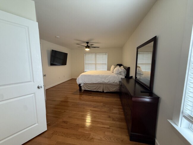 Building Photo - 622 Cypress Ln