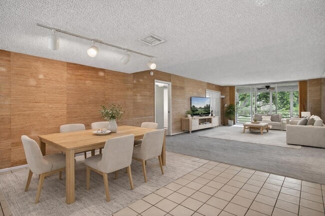 Building Photo - 800 Cypress Blvd
