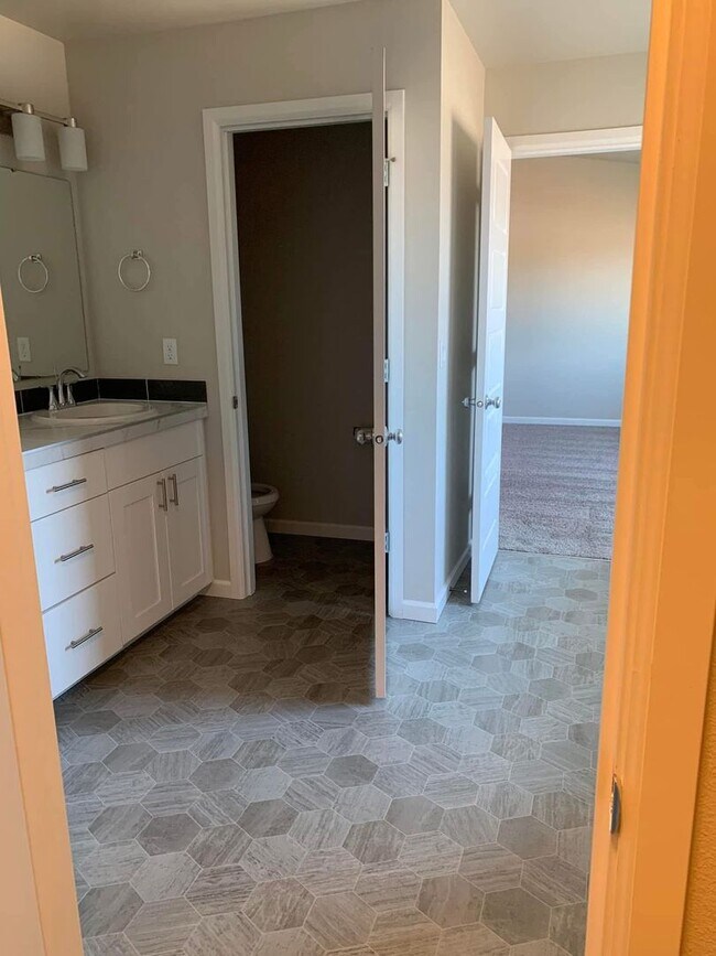 Building Photo - Spacious 4-Bedroom Corner Lot Home with Bonus Room, A/C & Updated Kitchen