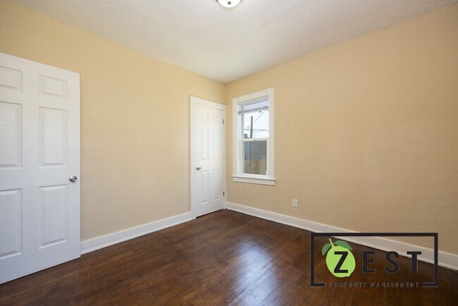 Building Photo - 5025 Somerset Ave