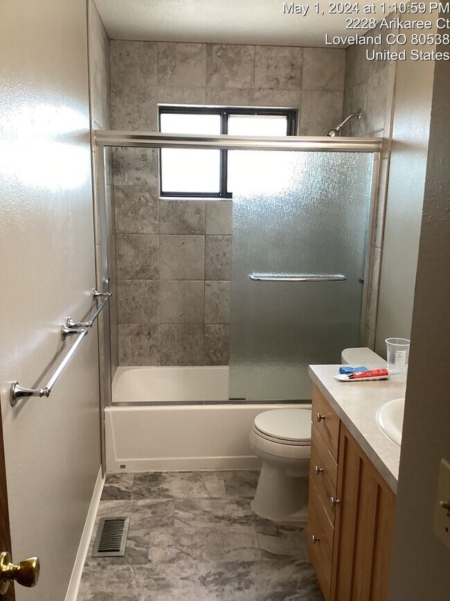 Building Photo - Great 2 Bed, 1 Bath Duplex with Attached Garage in Northern Loveland